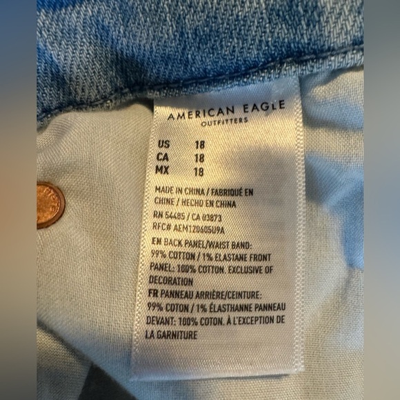 AE outfitters Strigid Denim Curvy  Waist '90s Boyfriend Short
Women - Picture 5 of 9